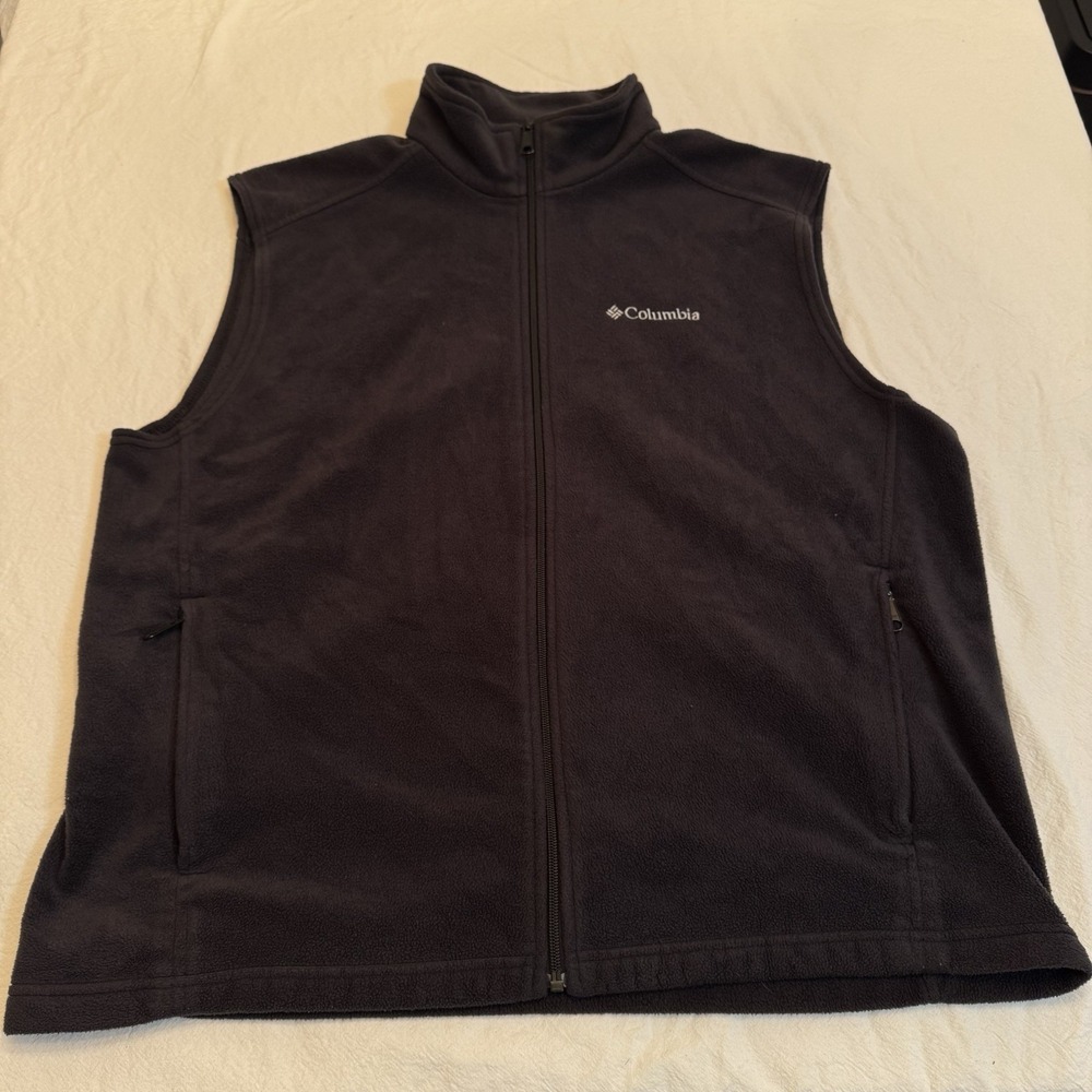 Columbia Men XL Black Steens Mountain Fleece Vest Full Zip Jacket Gorpcore Warm
